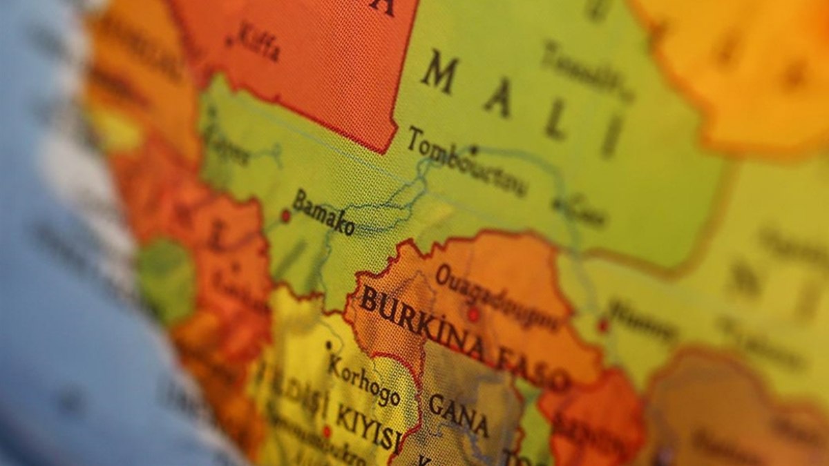 Burkina Faso’da hükümet feshedildi