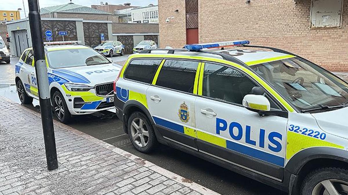 İsveç’te Rusya Büyükelçiliğine araçla saldırı