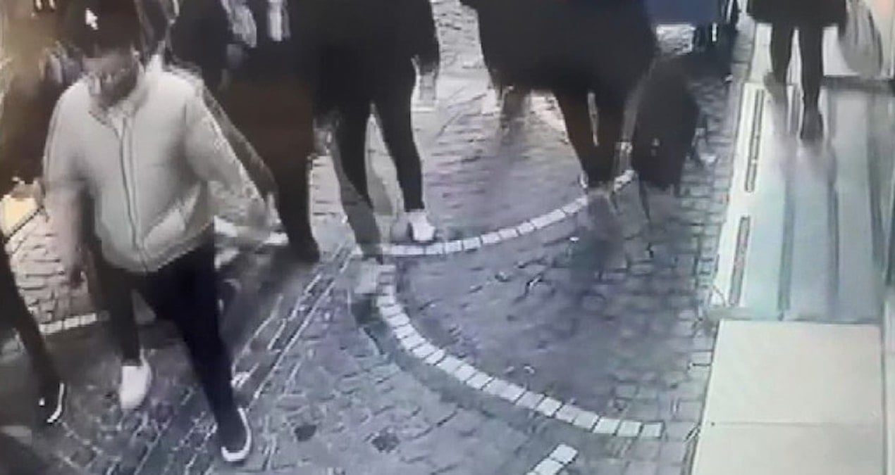 Kadın kılığında yakalandı, 119 suç kaydı çıktı!